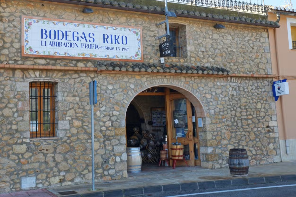 BODEGAS RIKO - OSCAR MESTRE